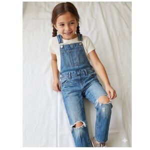 Old Navy Girls Distressed Denim Overalls Medium Wash Ripped Knee Size M 8